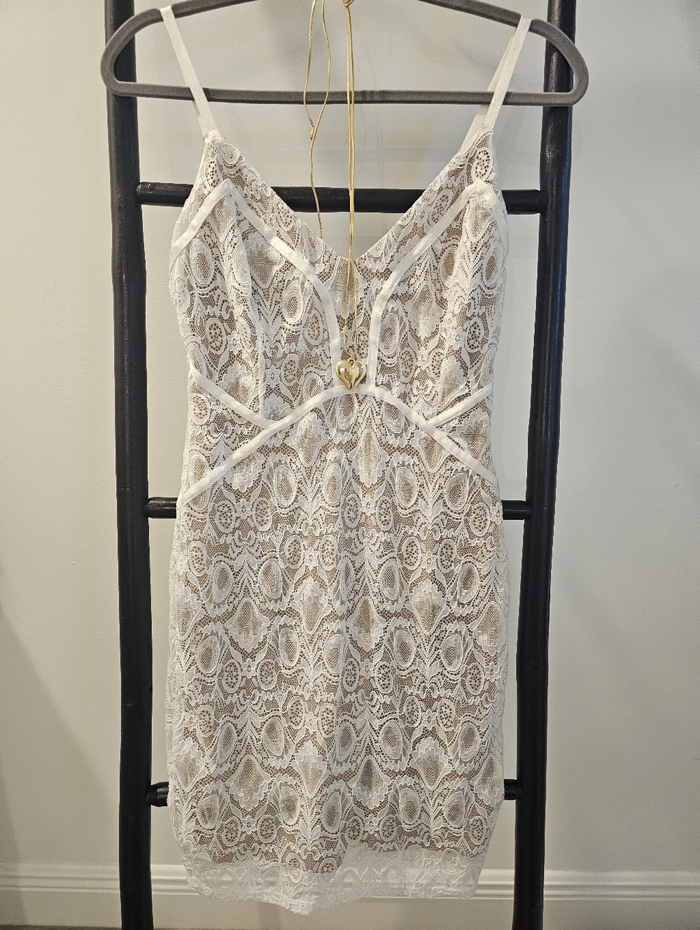 GUESS Lace Bodycon DRESS